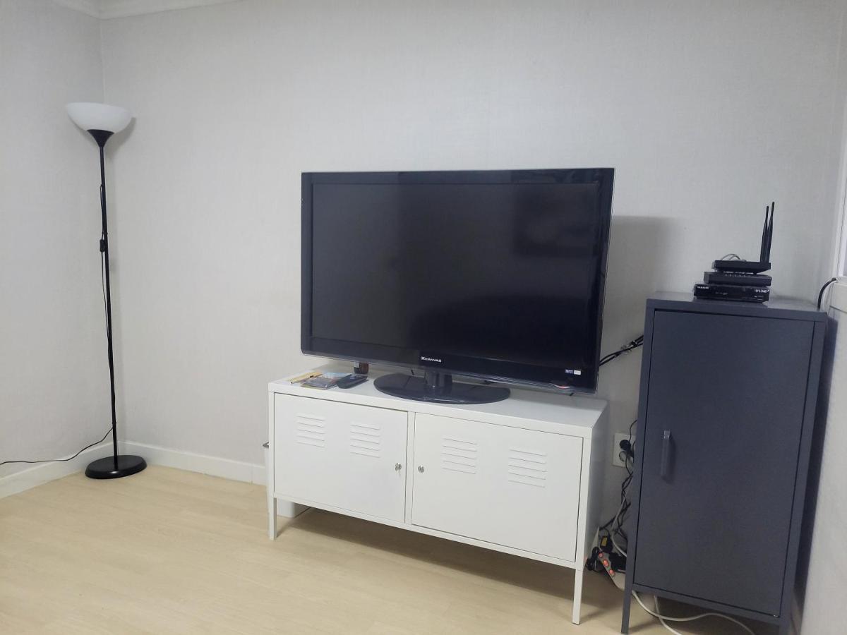 Brand New 2 Bedroom Apartment #6 Сеул Экстерьер фото